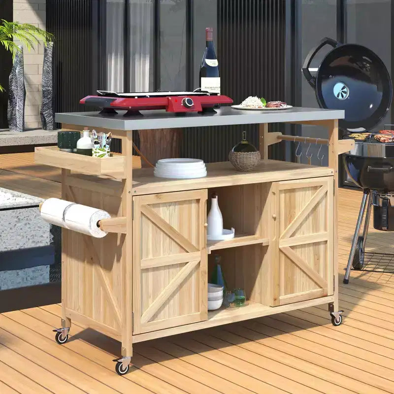 Isola da cucina per esterni con piano griglia in acciaio e ripiano, carrello bar in legno massello con ruote bloccabili per giardino e barbecue