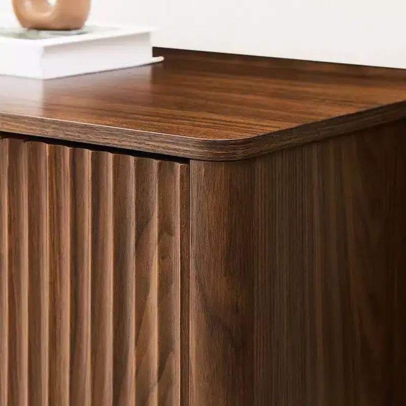 Credenza moderna con design a flauto ondulato e 2 o 4 ante per sala da pranzo o cucina