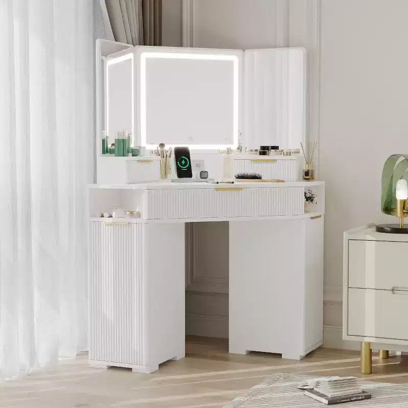Scrivania angolare da 53" con specchio LED, design scanalato, cassetti, armadietti e stazione di ricarica per camera da letto