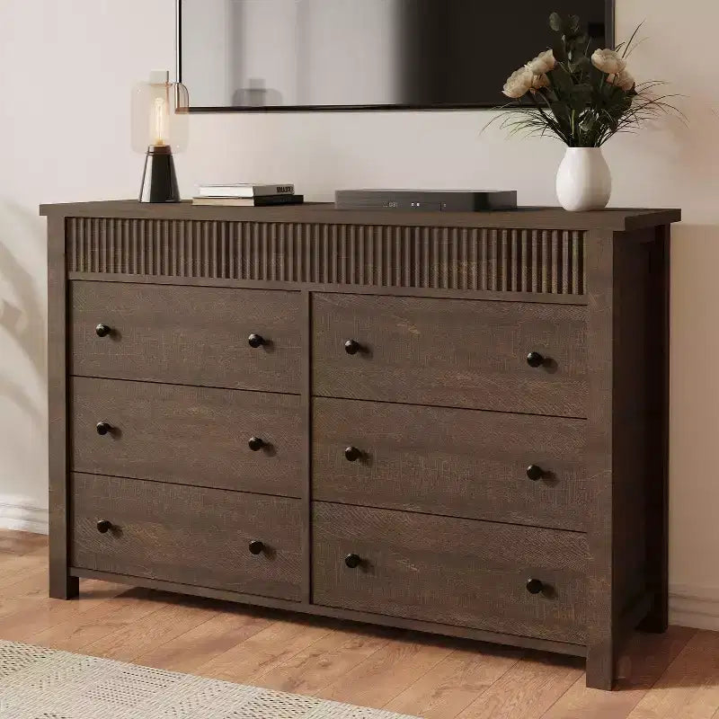 Cassettiera in legno a 6 o 7 cassetti con pannelli scanalati, organizer contenitore per soggiorno o camera da letto